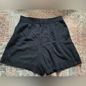 EUC A&F Linen shorts size medium